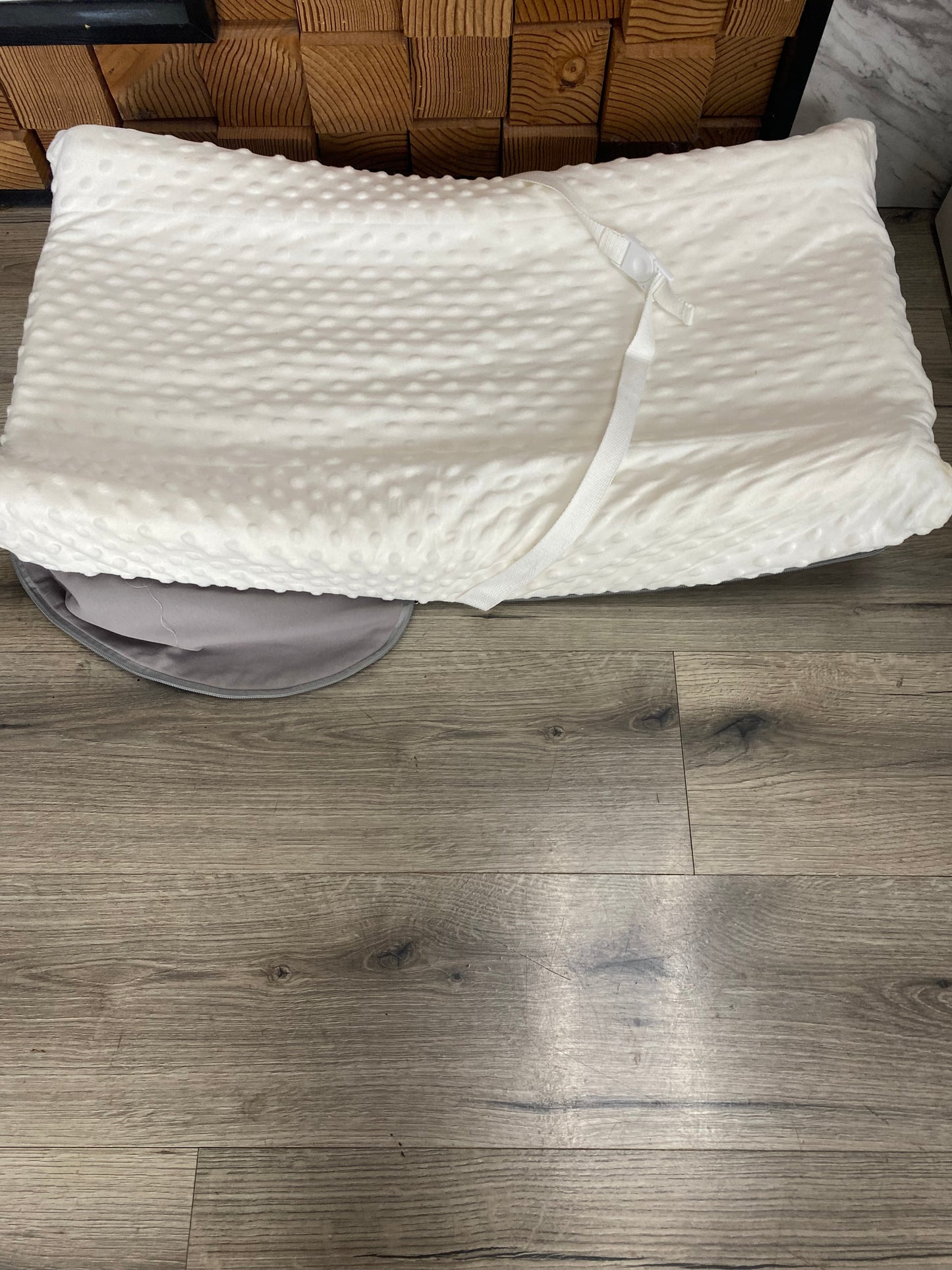 Portable changing pad