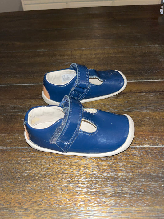 Girls Clarks T-Bar First Shoes Roamer Go Navy Size 5