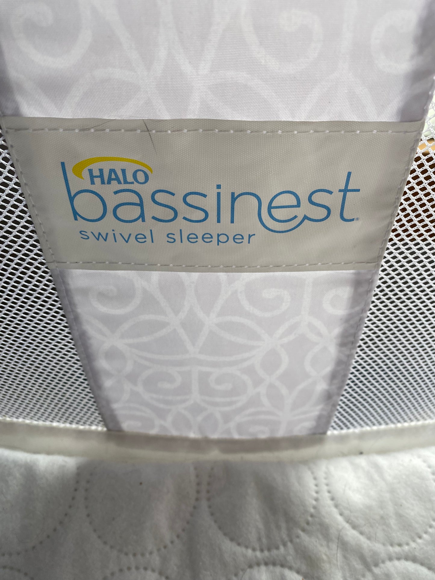 Halo Bassinest Swivel