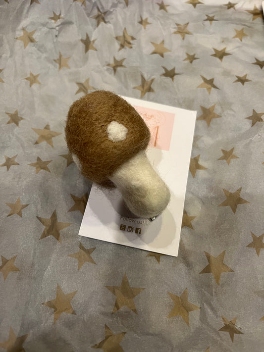 NWT Beige Handmade Felt Mushroom Hair Clip